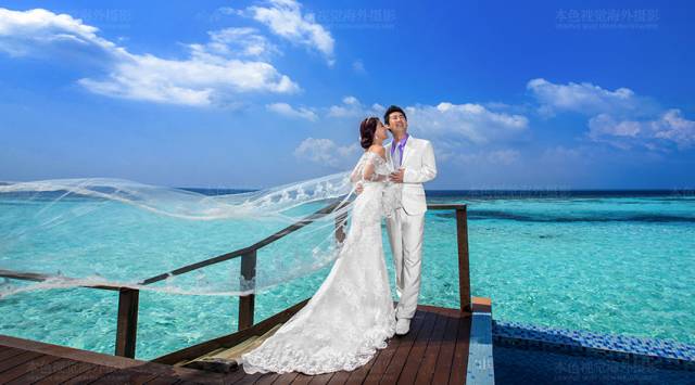 照婚纱外景好看吗_照婚纱照外景那好_照婚纱照外景