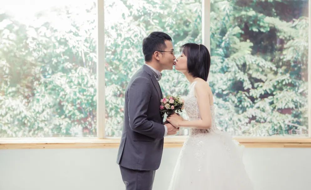 室内婚纱照准备工作内容_婚纱室内照片_婚纱照室内拍摄