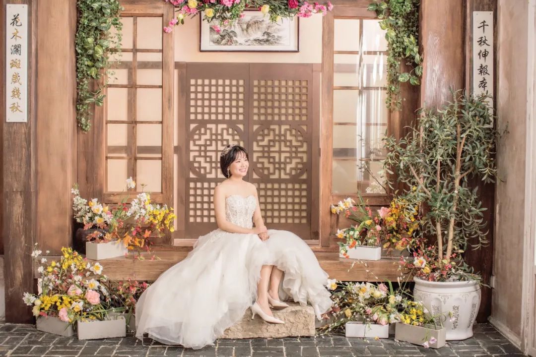 婚纱照室内拍摄_婚纱室内照片_室内婚纱照准备工作内容