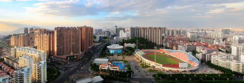 跳高比赛完整规则视频_跳高比赛的视频_视频完整规则跳高比赛教程