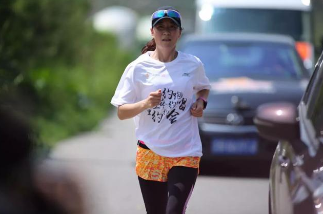 竞走冠军王丽萍是哪一年的冠军_竟走冠军王丽萍视频_王丽萍竞走冠军时间