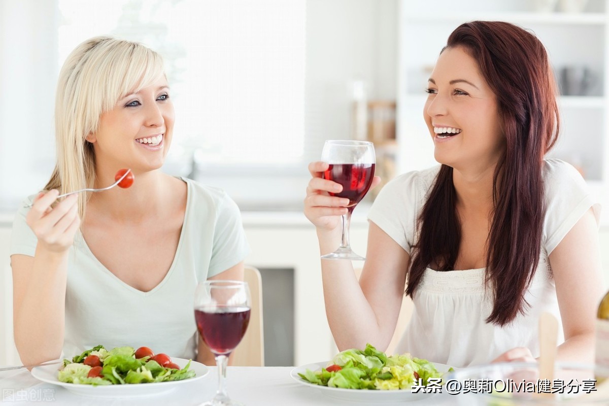 健身后的晚餐_晚餐房健身运动后胃不舒服_健身房运动后晚餐
