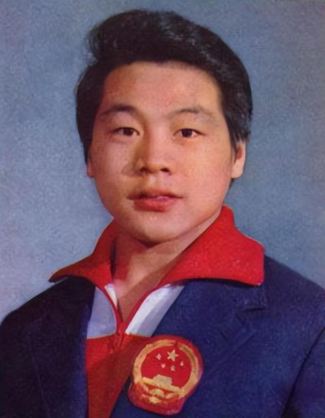 退役举重冠军世界后有多少人_举重退役选手_举重世界冠军退役后