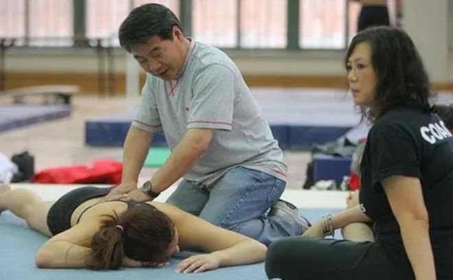 举重退役选手_举重世界冠军退役后_退役举重冠军世界后有多少人
