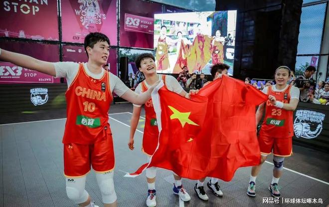 中国篮球冠军叫什么名字_篮球队冠军拿中国队的是谁_中国篮球队拿冠军