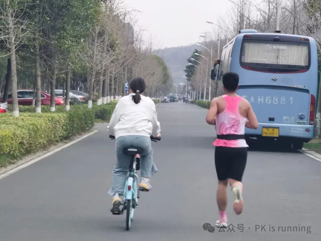 腰包马拉松_马拉松腰包哪个牌子好_马拉松腰包好还是背包好