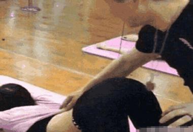 健身房男的找女私教_健身房找女私人教练的好处_健身房男女私教哪个更专业