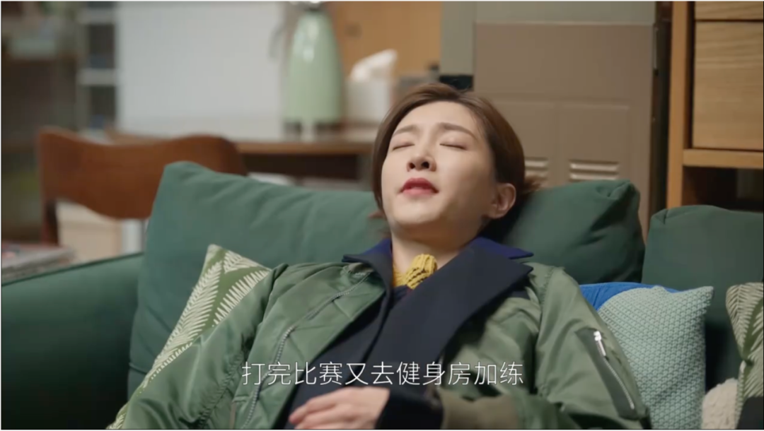 瑜伽健身日本_健身好还是瑜伽好_瑜伽健身球的玩法