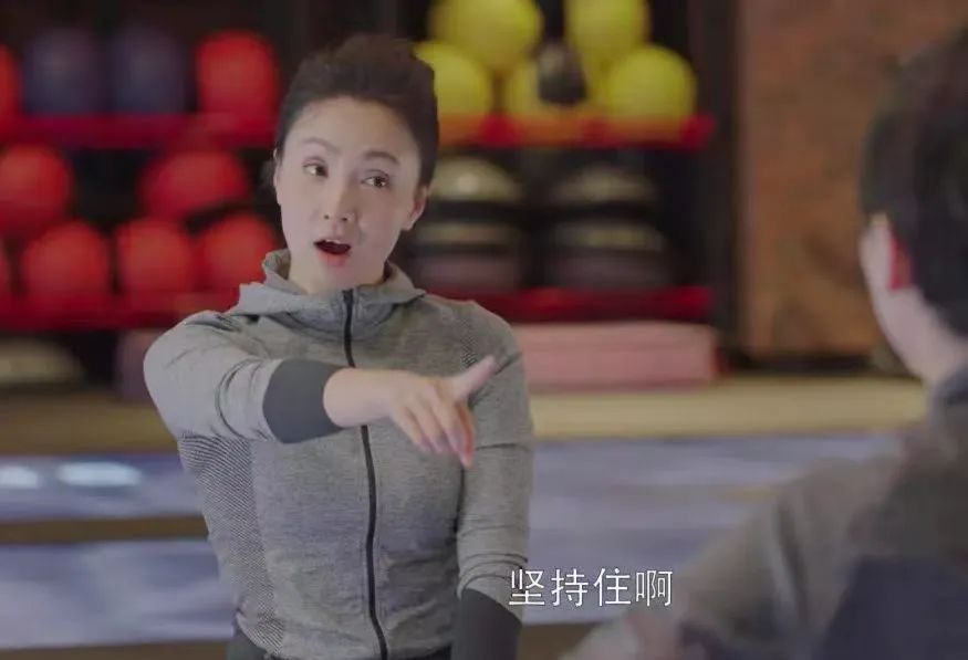 健身好还是瑜伽好_瑜伽健身日本_瑜伽健身球的玩法
