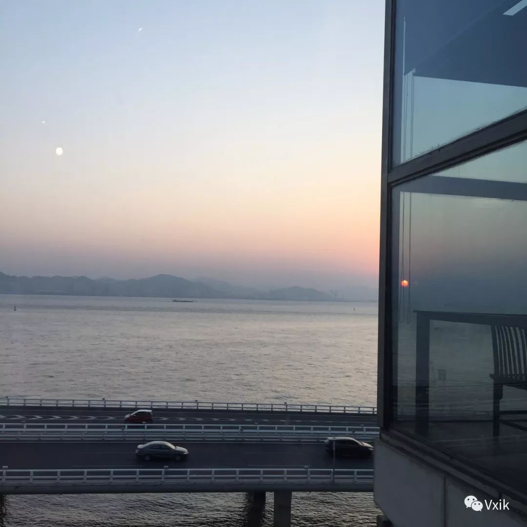 内景复古婚纱照黑_婚纱复古造型_复古黑色婚纱照