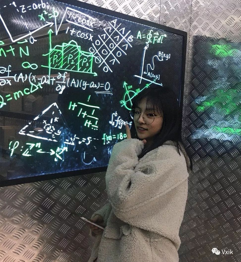 婚纱复古造型_内景复古婚纱照黑_复古黑色婚纱照
