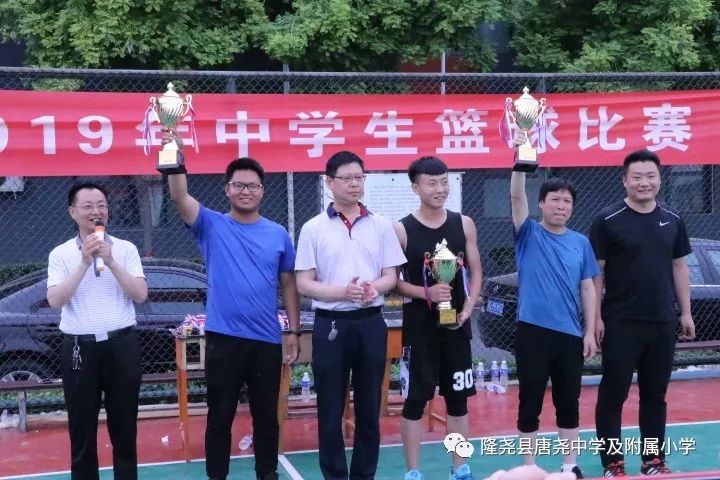 潍坊市篮球比赛中学生冠军_潍坊实验中学篮球赛_2021潍坊市篮球比赛