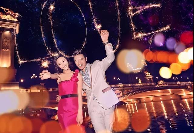 餐桌外景婚纱照_婚纱餐桌外景照片真实_婚纱餐桌外景照图片