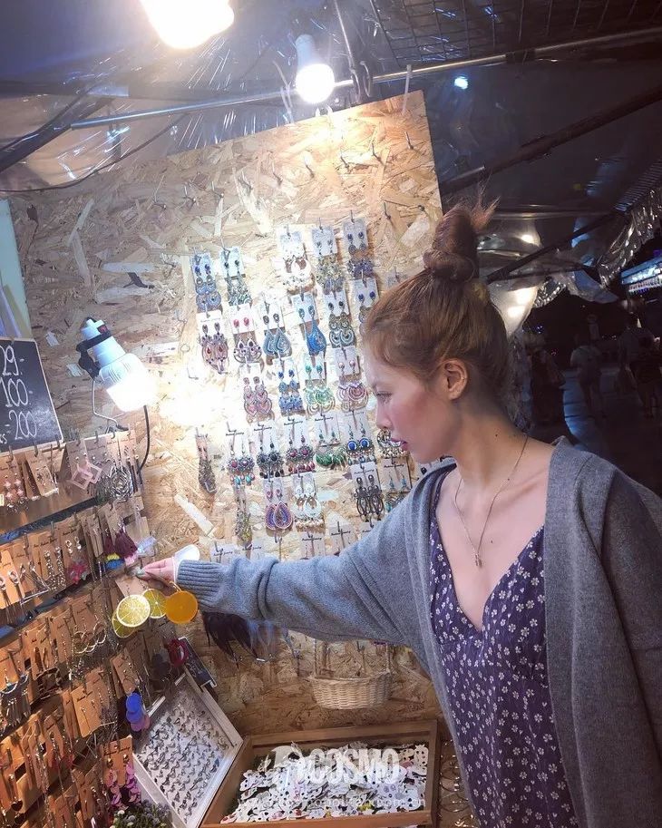 婚纱款式照片_婚纱照图片黑色毛衣头纱_毛衣内景婚纱照照片大全