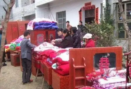 婚礼司仪摄影车队_婚车司机礼仪_结婚司仪车队还有什么