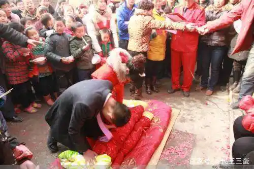 结婚司仪车队还有什么_婚礼司仪摄影车队_婚车司机礼仪