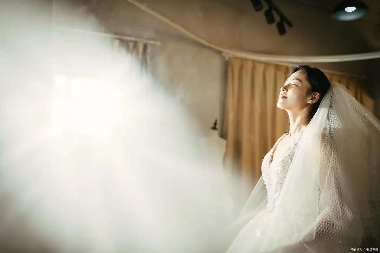 婚纱的照片大全_婚纱实景_拍婚纱照内景华丽图片大全