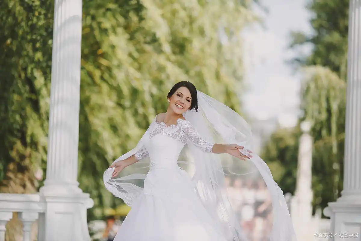 拍婚纱照内景华丽图片大全_婚纱实景_婚纱的照片大全