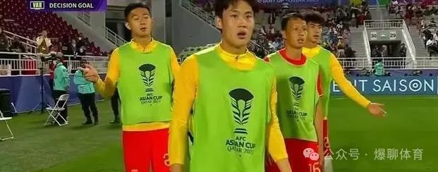 足球判定越位要满足哪些条件_怎么判定足球的越位规则_判定足球规则越位的标准