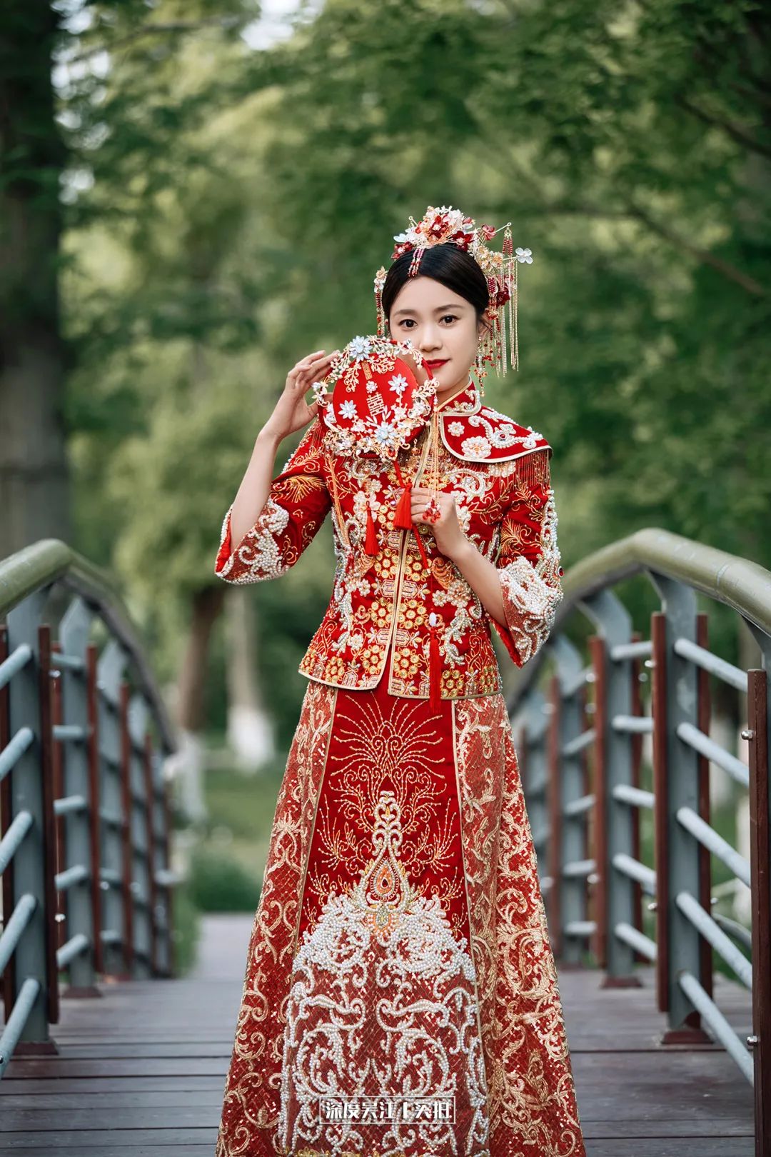 婚纱草地_草坪阳光婚纱照外景_婚纱草坪外景照阳光图片大全
